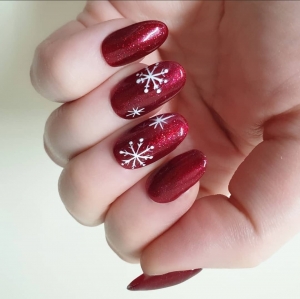 The Easiest Winter Nail Art